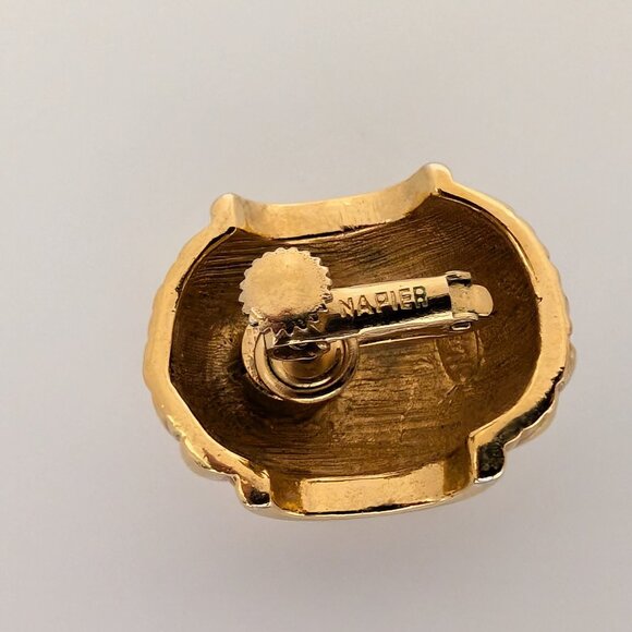 NAPIER Vintage Textured Smooth Gold Tone Screwback Clip On Earrings - Picture 7 of 11